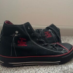 Nightmare before Christmas, Hot Topic, Mens Size 6, black and Red Chucks Style